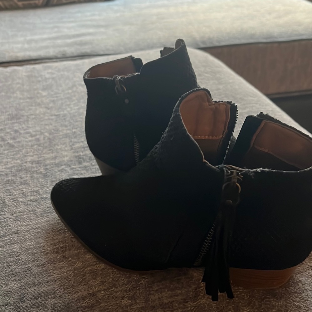 Black Just fab ankle booties